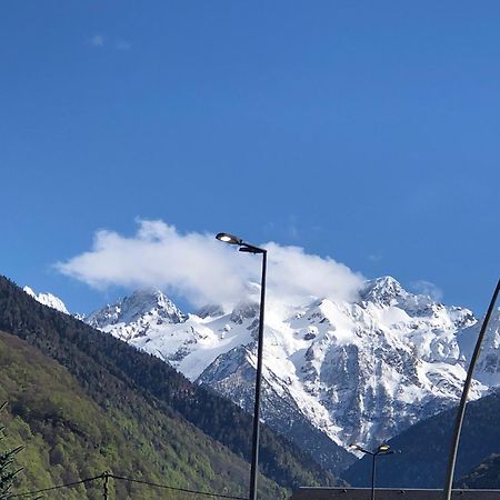 Appart T 3 Bagneres-De-Luchon Vue Montagne - Piscine Mi Juin Exteriör bild