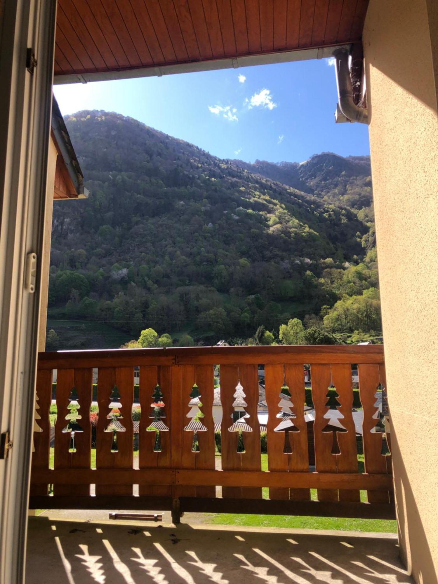 Appart T 3 Bagneres-De-Luchon Vue Montagne - Piscine Mi Juin Exteriör bild