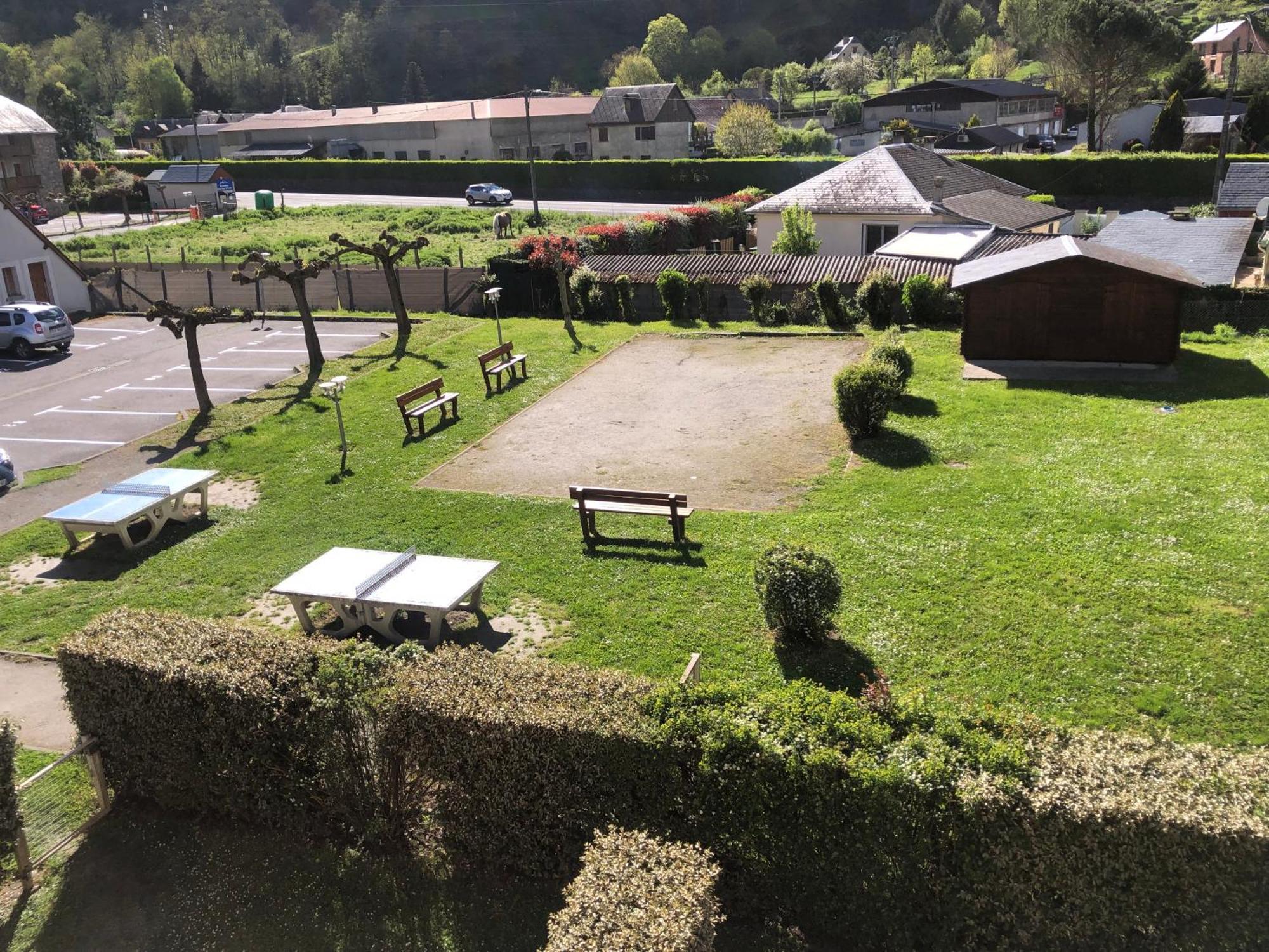 Appart T 3 Bagneres-De-Luchon Vue Montagne - Piscine Mi Juin Exteriör bild